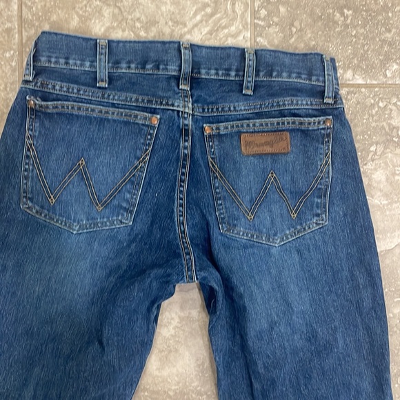 WRANGLER RETRO RIVER WASH SLIM BOOT CUT 77MWZRW fits 32”W - Picture 3 of 13